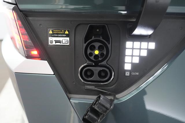 2024 Hyundai IONIQ 5 — photo 8 of 22