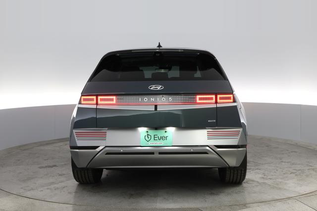 2024 Hyundai IONIQ 5 — photo 9 of 22