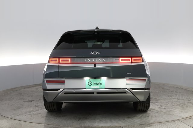 2024 Hyundai IONIQ 5 — photo 9 of 22