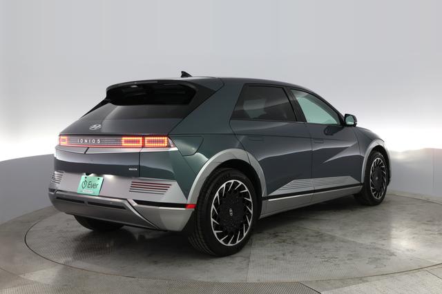2024 Hyundai IONIQ 5 — photo 2 of 22