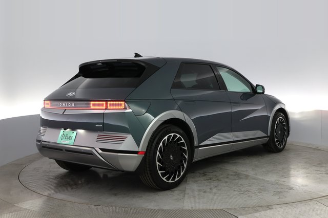 2024 Hyundai IONIQ 5 — photo 2 of 22