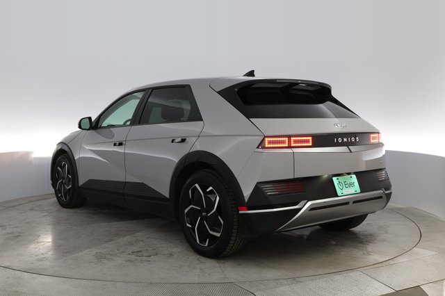 2023 Hyundai IONIQ 5 — photo 9 of 20