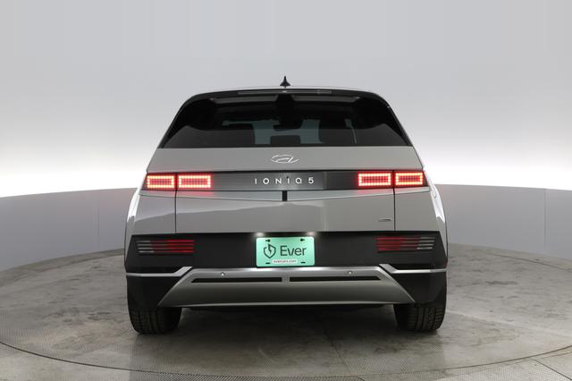 2023 Hyundai IONIQ 5 — photo 8 of 20