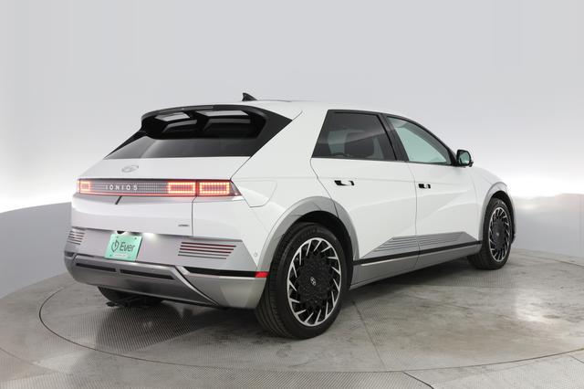 2024 Hyundai IONIQ 5 — photo 2 of 22