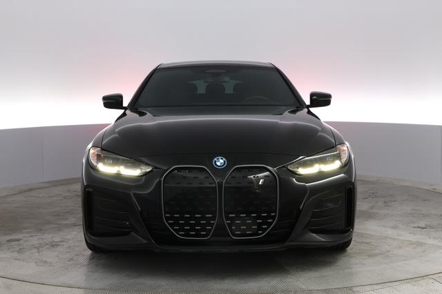 2023 BMW i4 — photo 9 of 21
