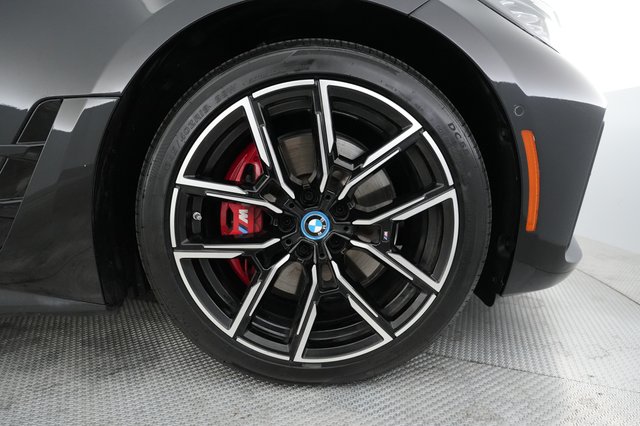 2023 BMW i4 — photo 17 of 21