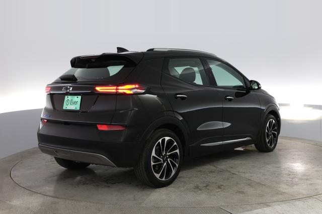 2022 Chevrolet Bolt EUV — photo 2 of 20