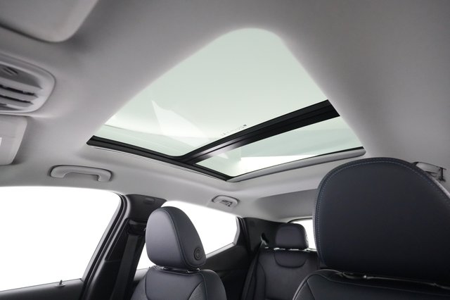 2022 Chevrolet Bolt EUV — photo 18 of 20
