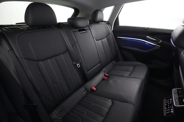 2021 Audi e-tron — photo 4 of 20