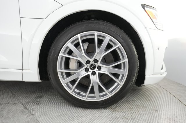 2021 Audi e-tron — photo 16 of 20