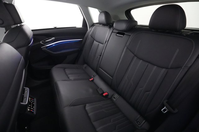 2021 Audi e-tron — photo 20 of 20