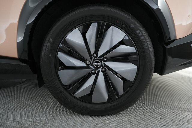2023 Nissan Ariya — photo 16 of 20