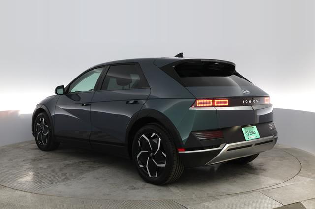 2024 Hyundai IONIQ 5 — photo 9 of 19