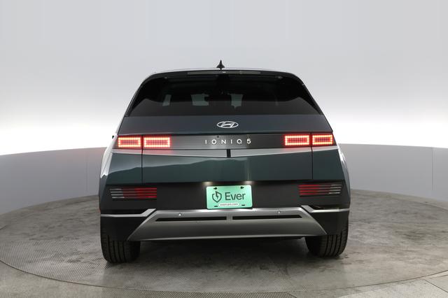 2024 Hyundai IONIQ 5 — photo 8 of 19