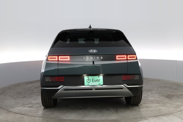 2024 Hyundai IONIQ 5 — photo 8 of 19