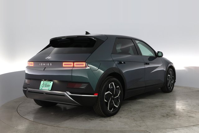 2024 Hyundai IONIQ 5 — photo 2 of 19