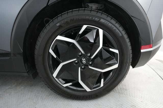 2024 Hyundai IONIQ 5 — photo 7 of 22