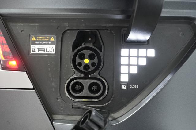 2024 Hyundai IONIQ 5 — photo 8 of 22
