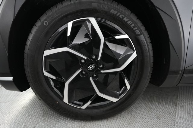 2024 Hyundai IONIQ 5 — photo 16 of 22