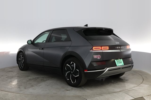 2024 Hyundai IONIQ 5 — photo 9 of 22