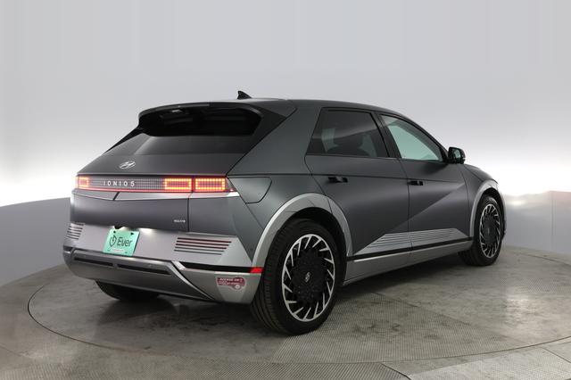 2024 Hyundai IONIQ 5 — photo 2 of 21
