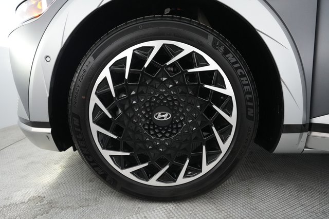 2024 Hyundai IONIQ 5 — photo 15 of 21