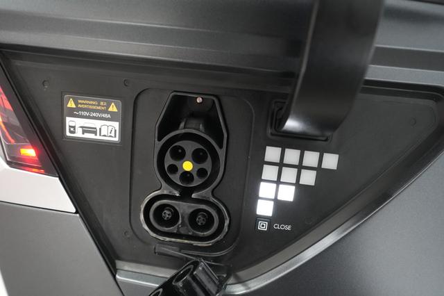 2024 Hyundai IONIQ 5 — photo 8 of 21