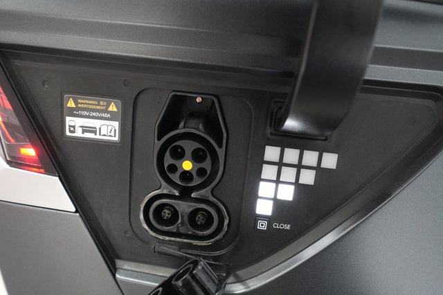2024 Hyundai IONIQ 5 — photo 8 of 21