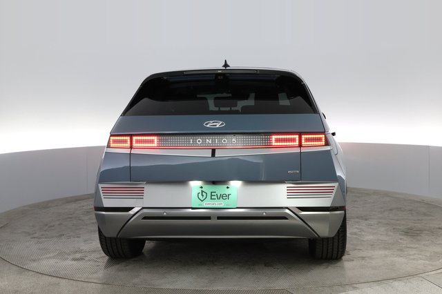 2024 Hyundai IONIQ 5 — photo 14 of 21