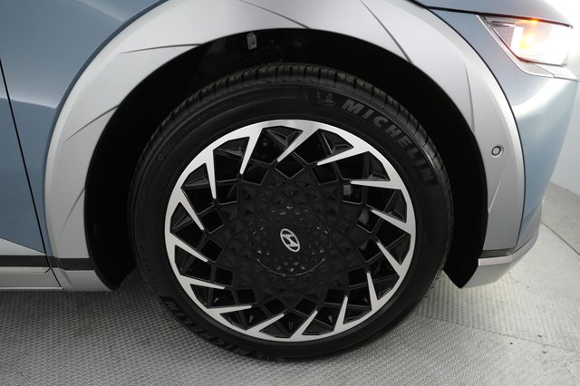 2024 Hyundai IONIQ 5 — photo 15 of 21
