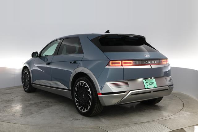 2024 Hyundai IONIQ 5 — photo 9 of 21