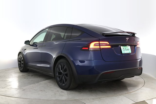 2022 Tesla Model X — photo 13 of 22