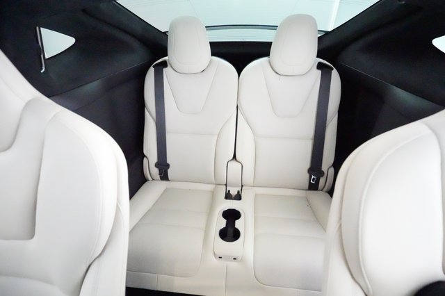 2022 Tesla Model X — photo 20 of 22