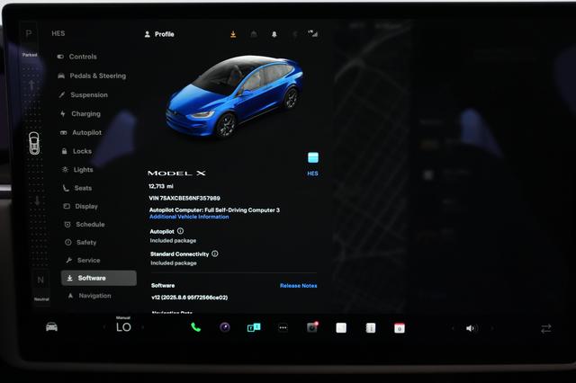 2022 Tesla Model X — photo 5 of 22