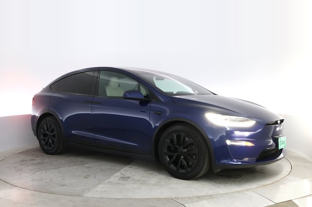2022 Tesla Model X — photo 11 of 22
