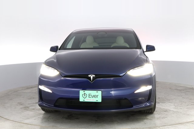 2022 Tesla Model X — photo 9 of 22