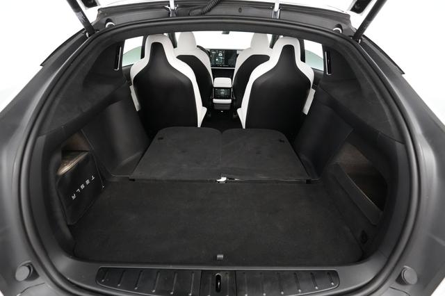 2022 Tesla Model X — photo 6 of 27