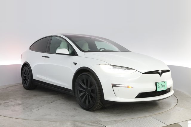 2022 Tesla Model X — photo 10 of 27