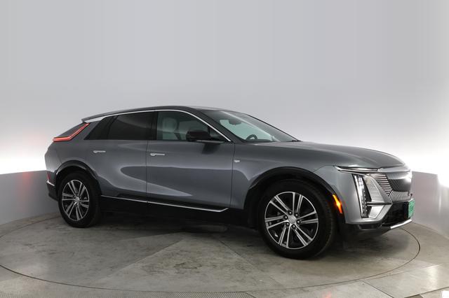 2023 Cadillac LYRIQ — photo 10 of 21