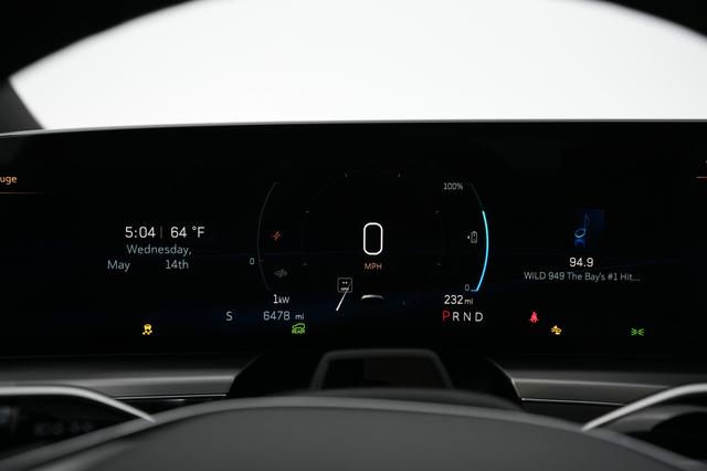 2023 Cadillac LYRIQ — photo 5 of 21