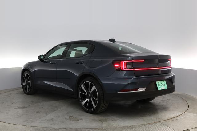 2022 Polestar 2 — photo 9 of 22