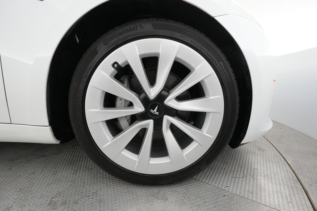 2023 Tesla Model 3 — photo 17 of 26