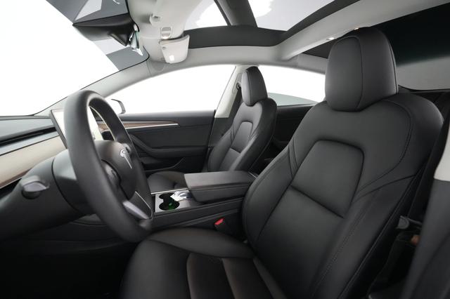 2023 Tesla Model 3 — photo 3 of 26