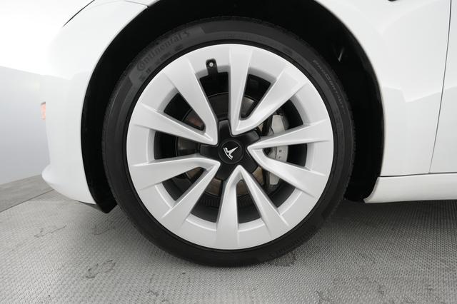 2023 Tesla Model 3 — photo 7 of 26