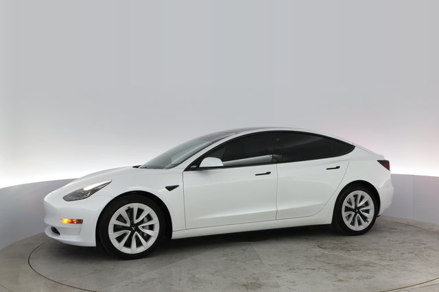 2023 Tesla Model 3 — photo 13 of 26