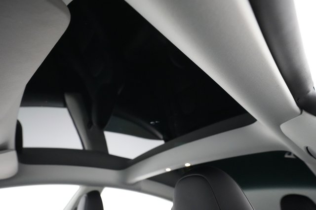 2023 Tesla Model 3 — photo 23 of 26