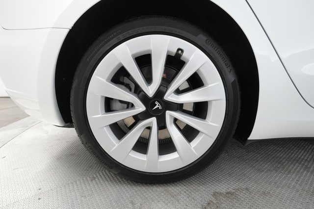 2023 Tesla Model 3 — photo 18 of 26