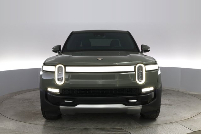2022 Rivian R1T — photo 5 of 24