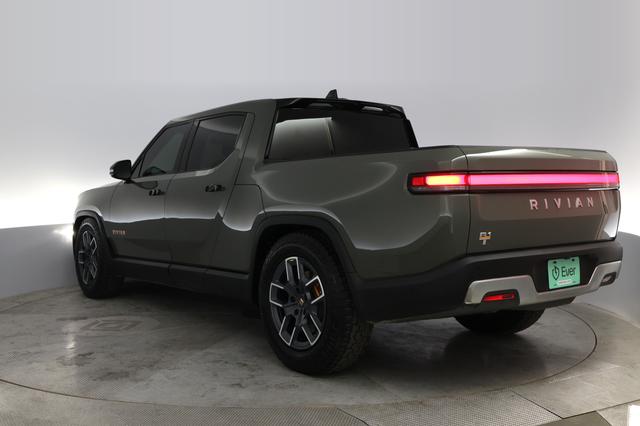 2022 Rivian R1T — photo 9 of 24