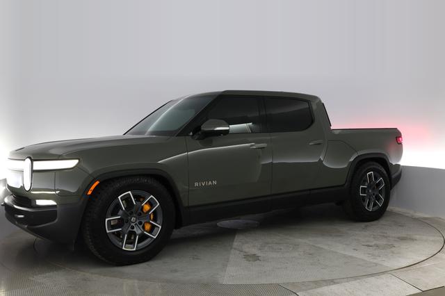 2022 Rivian R1T — photo 10 of 24